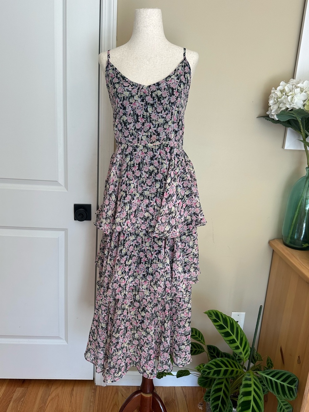 Allison New York Floral Tiered Ruffle Midi Dress Smocked Back size Small